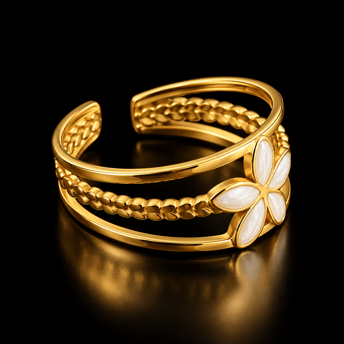 Anel Dourado Flor Branca