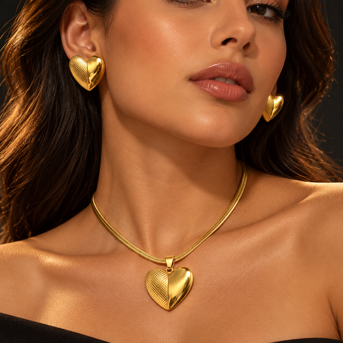 Conjunto Dourado Corações com Colar e Brincos