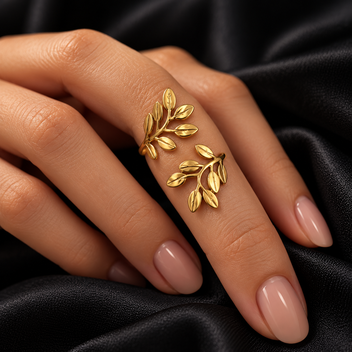 Anel Dourado Ramos de Folhas