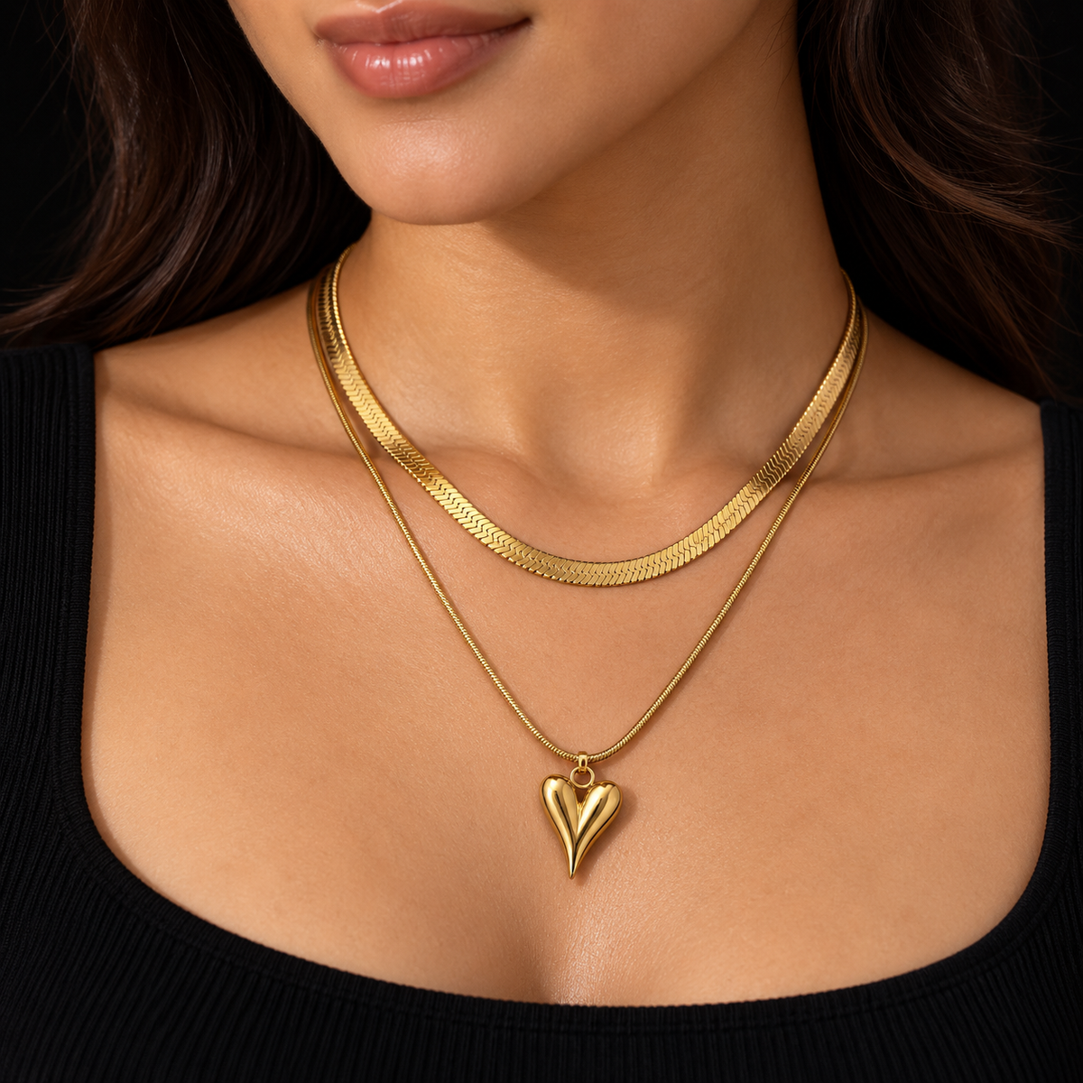 Colar Duplo Dourado com Coração Escultural