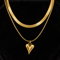 Colar Duplo Dourado com Coração Escultural