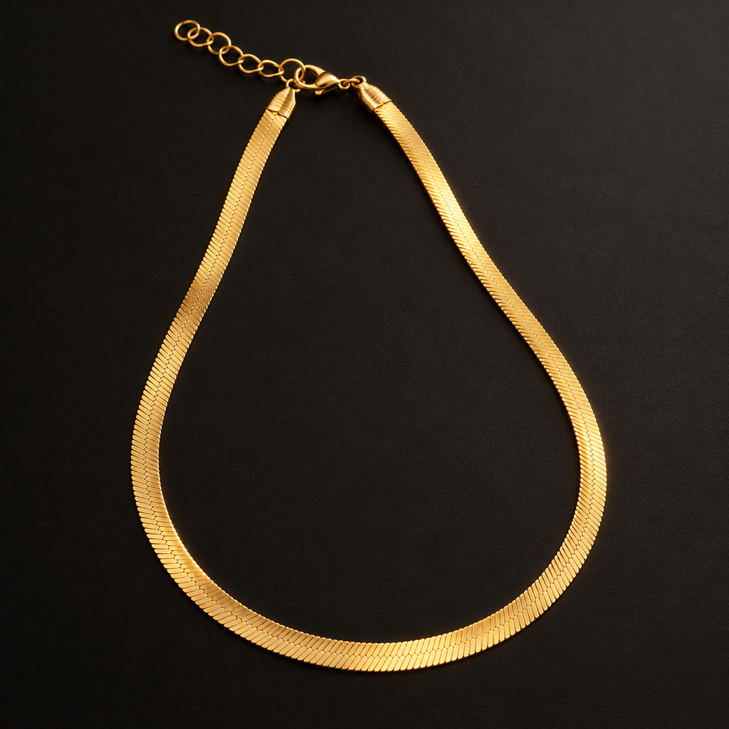 Conjunto de 3 Colares Dourados com Contas Brancas e Gotas