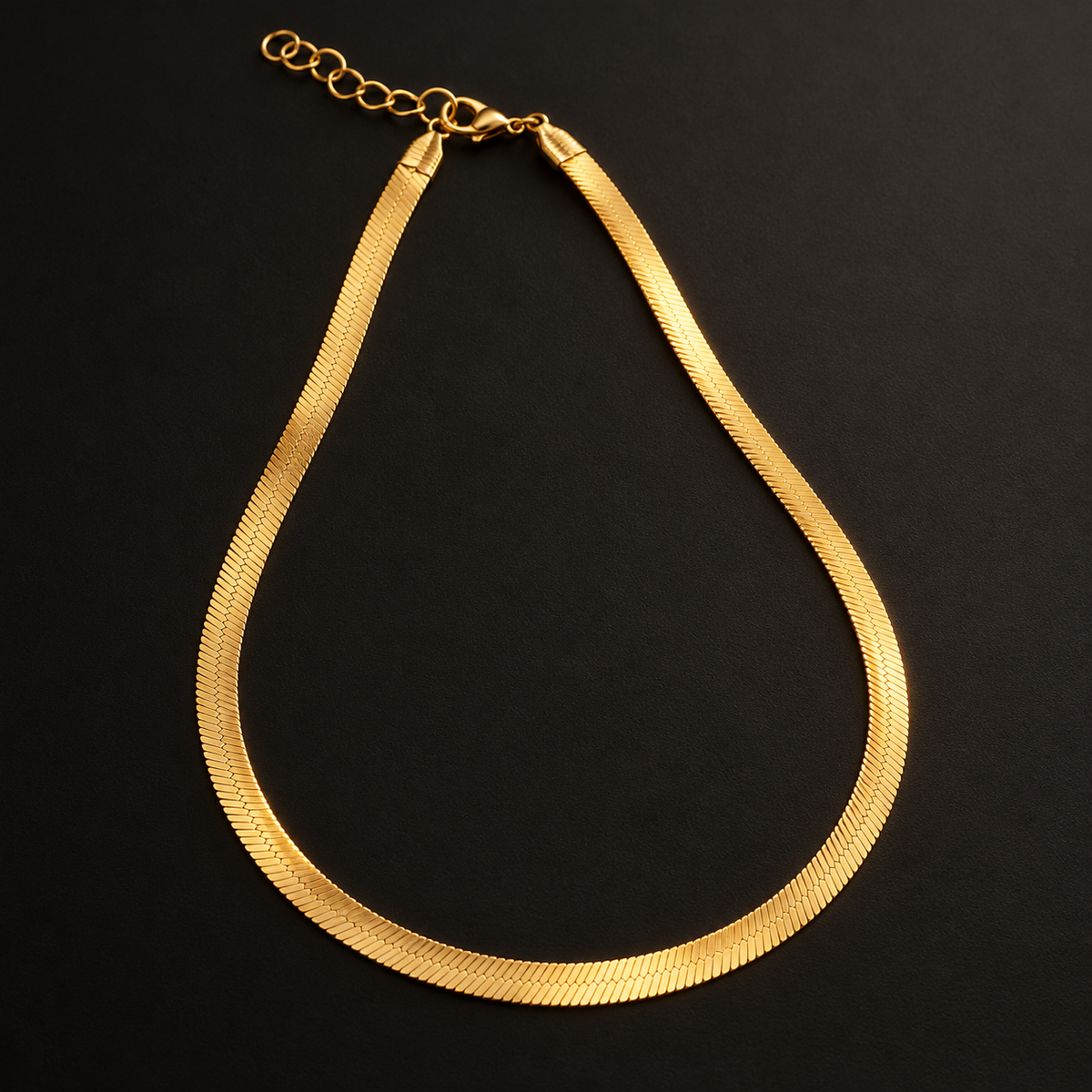 Conjunto de 3 Colares Dourados com Contas Brancas e Gotas