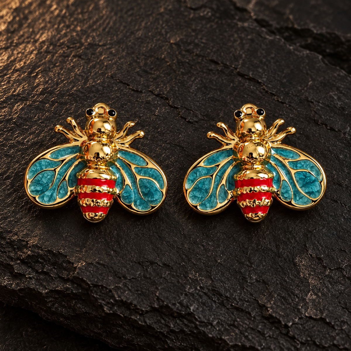 Brincos Abelha Dourados com Asas Azul-Turquesa